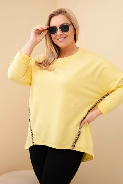 Bluzka damska Plus Size bawełniana z podwijanym rękawem i lampasem w panterkę żółty