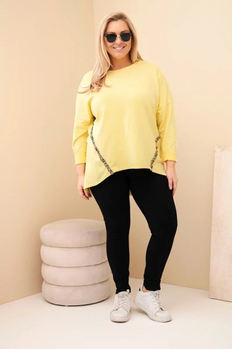 Bluzka damska Plus Size bawełniana z podwijanym rękawem i lampasem w panterkę żółty