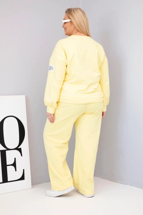 Energetyczny żółty komplet bawełniany Plus Size – luźna bluza i spodnie wide-leg