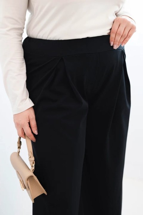 Spodnie damskie Plus Size z szerokimi nogawkami i plisowaniem czarne