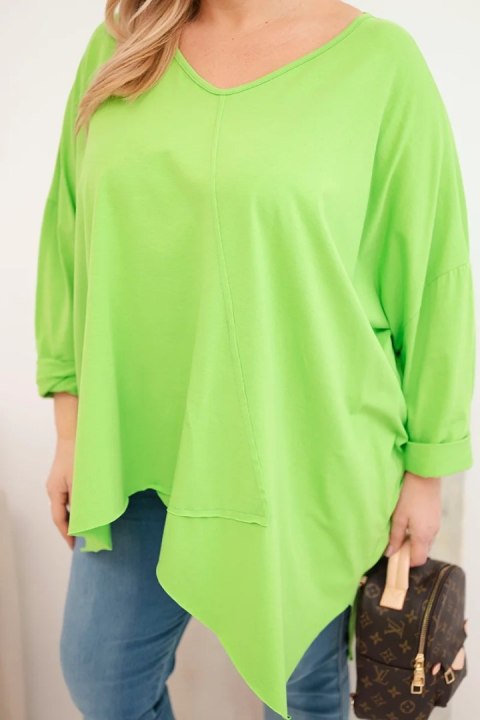 Bluzka damska bawełniana Plus Size z asymetrycznym dołem i dekoltem V jasno zielona
