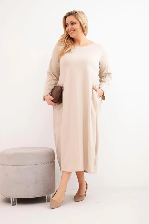 Elegancka beżowa sukienka damska Plus Size z bawełny z modelującym marszczeniem w talii