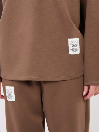 Dresowy zestaw z ozdobnymi naszywkami masełko IT-KMPL-20583.09P