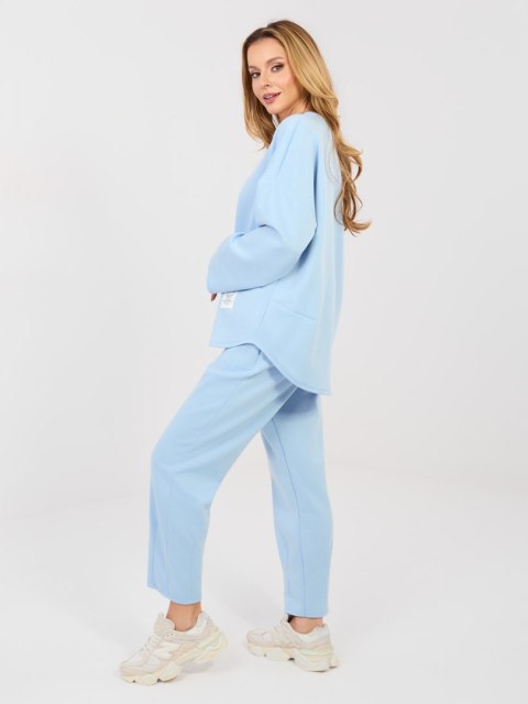 Komplet damski z naszywkami masełko niebieski