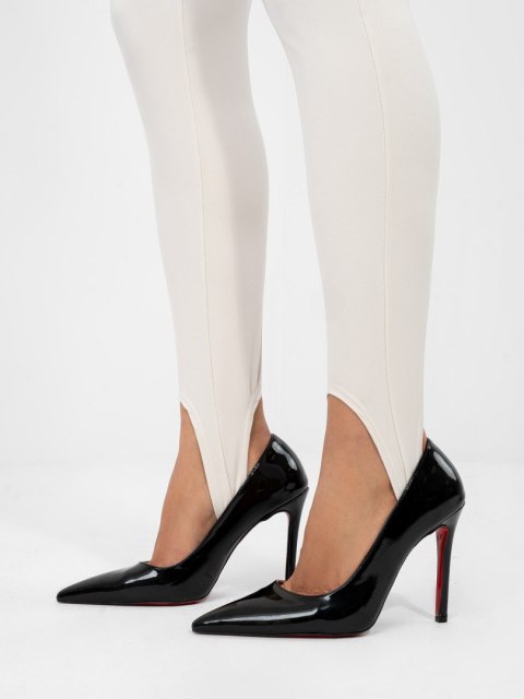 Jasnobeżowe legginsy masełko