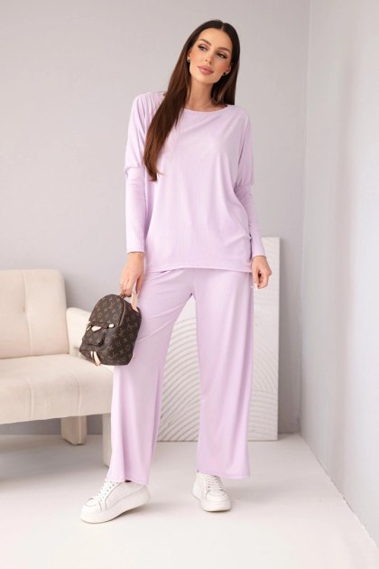 Komplet damski wiskozowy z luźną bluzką i spodniami jasno fioletowy
