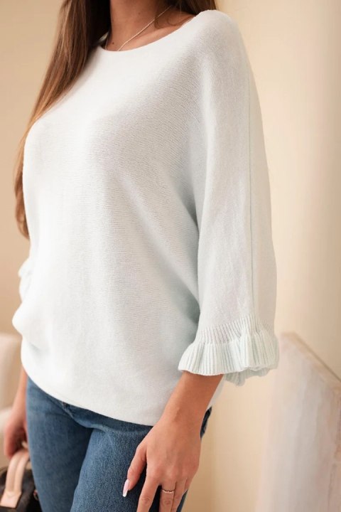 Elegancki miętowy sweter damski o fasonie nietoperza z klasycznym okrągłym dekoltem