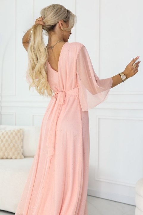 654-4 Długa połyskująca sukienka plus size z dekoltem i transparentnym rękawkiem - brzoskwiniowa