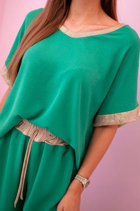 Komplet z wiskozy ze złotym obszyciem zielony