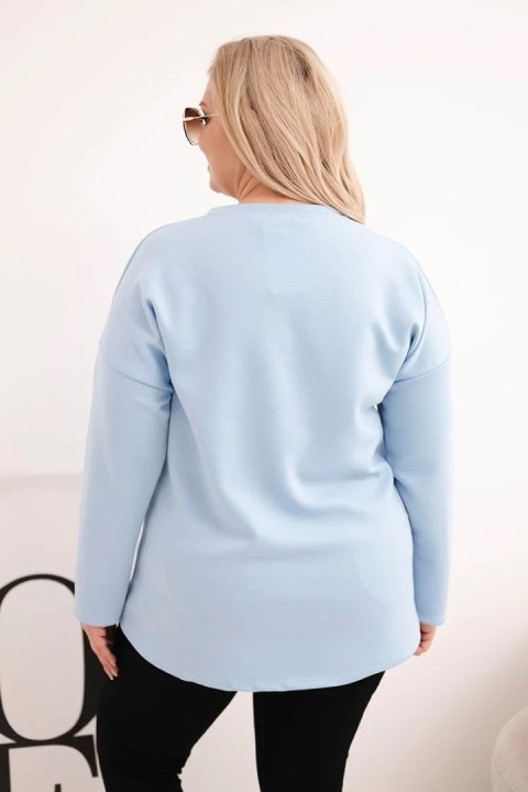 Bluza damska Plus Size z napisem i dekoltem V niebieska