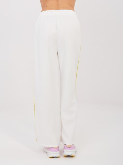 Komplet damski masełko – dwuczęściowy zestaw z rozpinaną bluzą i kapturem ecru