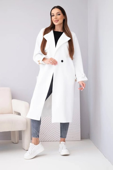 Płaszcz damski z paskiem i złotymi klamrami ecru