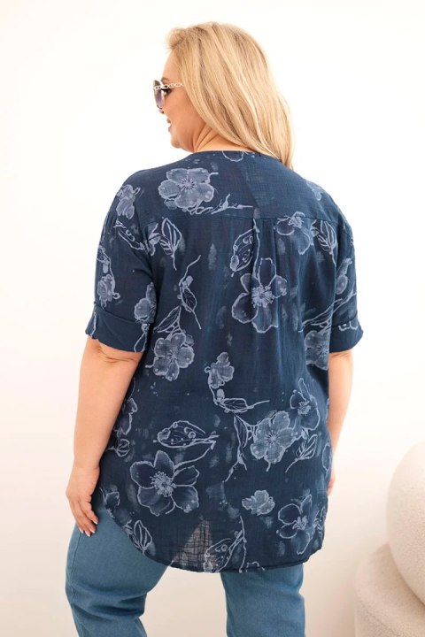 Bluzka damska bawełniana Plus Size w kwiatowy wzór granatowa