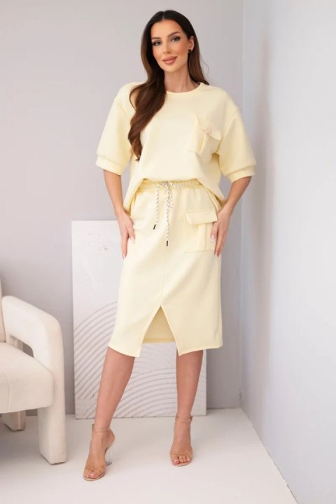 Żółty komplet damski masełkowy ze spódnicą midi