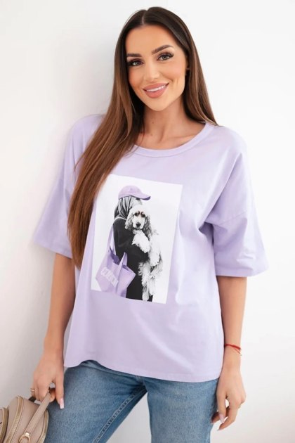 Bluzka damska bawełniana oversize z krótkim rękawem i modnym nadrukiem jasno fioletowa