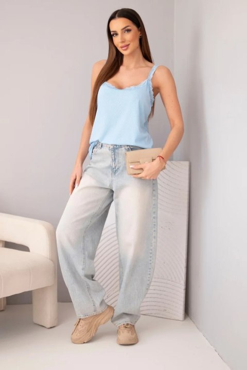 Bluzka damska na ramiączkach z koronkowym wykończeniem niebieska