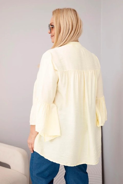 Bluzka damska wiskozowa Plus Size z falbaniastym rękawem i dekoltem V żółta