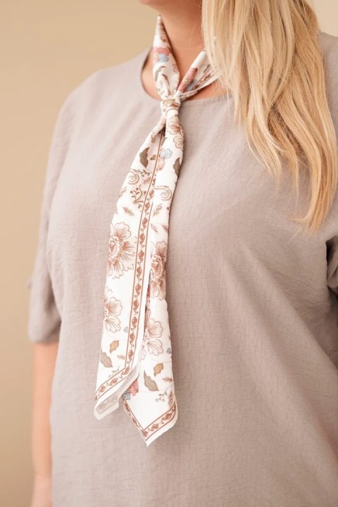 Bluzka damska wiskozowa Plus Size z krótkim rękawem i ozdobną apaszką fango