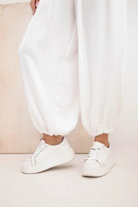 Spodnie damskie szerokie z gumką w pasie i wiązaniem typu alladynki ecru