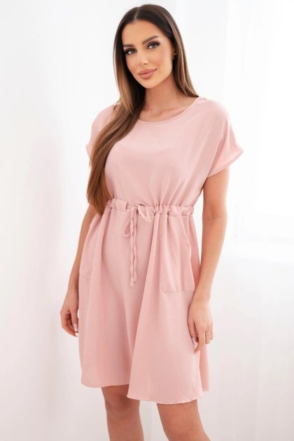 Sukienka damska z krótkim rękawem i wiązaniem w pasie ciemny pudrowy róż