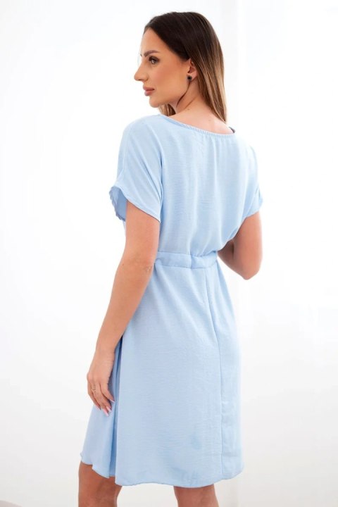 Sukienka damska z krótkim rękawem i wiązaniem w pasie niebieska