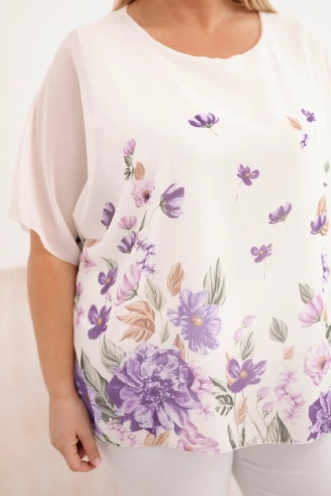 Bluzka damska Plus Size z krótkim rękawem i kwiatowym printem fioletowa