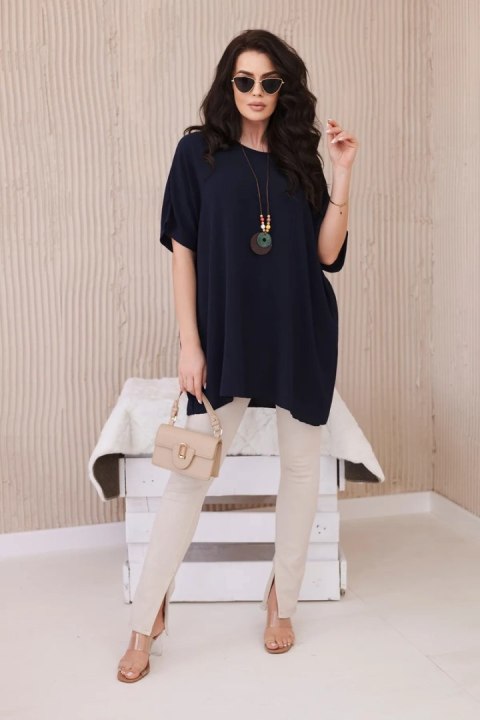 Granatowa bluzka damska oversize z wisiorkiem