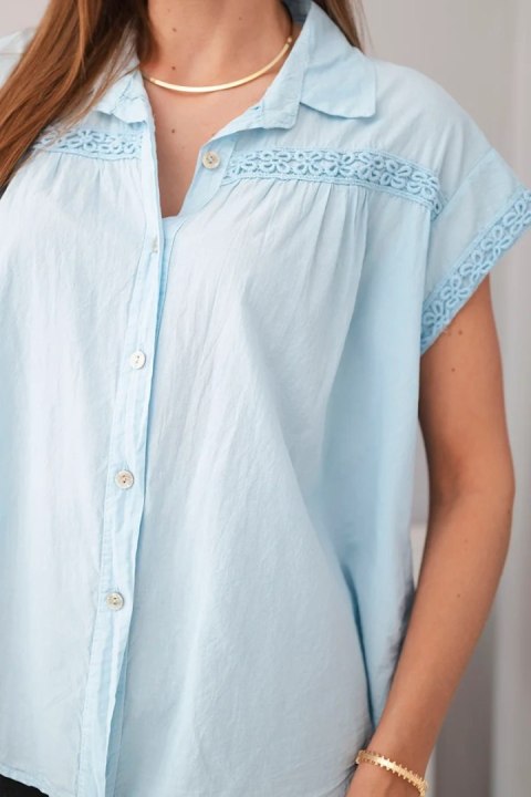 Bluzka damska bawełniana koszulowa z koronką i krótkim rękawem niebieska