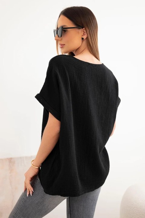 Bluzka damska bawełniana muślinowa oversize z dekoltem V i koronką czarna