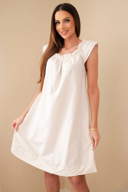 Sukienka damska bawełniana z marszczonym dekoltem i falbanką beżowa