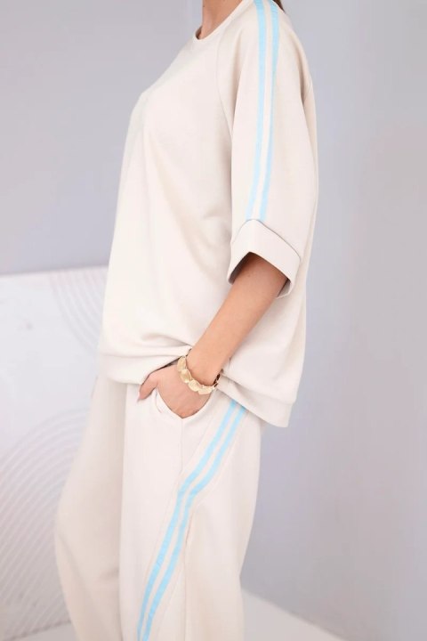 Komplet damski masełkowy z wiskozy bluza i spodnie z lampasami beżowy + niebieski