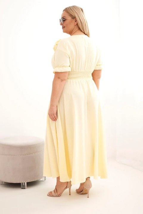 Sukienka damska wiskozowa Plus Size z dekoltem V i marszczoną talią żółta