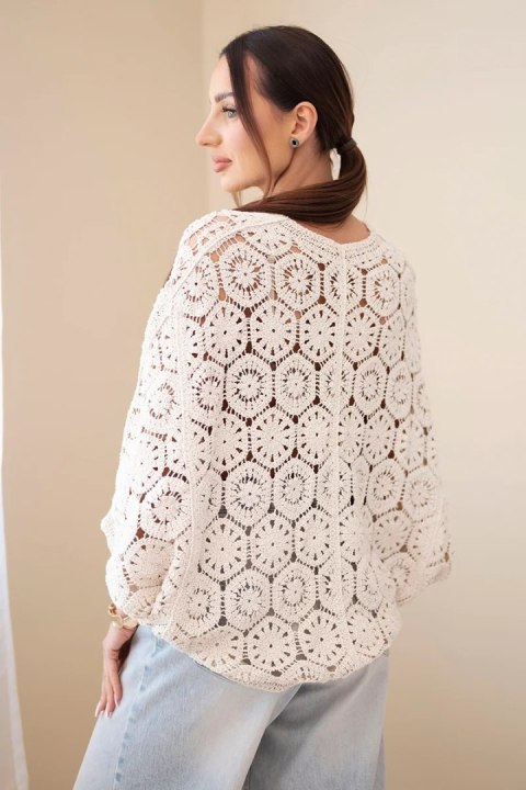 Sweter damski ażurowy oversize zapinany na guziki z dekoltem V beżowy