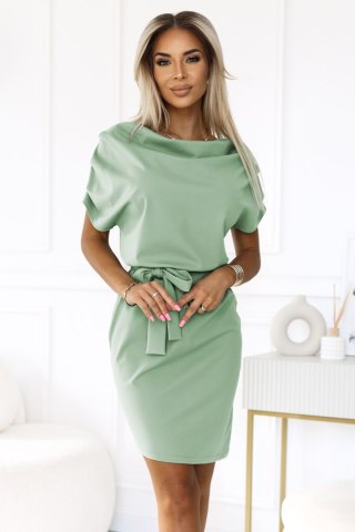 240-10 ROXI wygodna sukienka z asymetryczną spódnicą i paskiem - pistacjowa