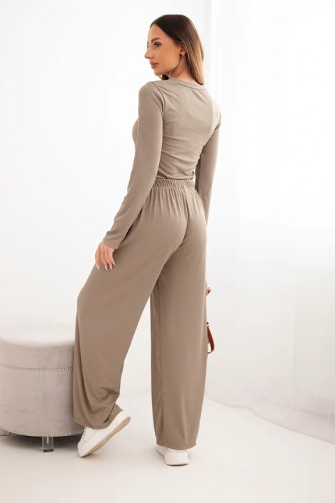 Wiskozowy komplet damski z szerokimi spodniami i bluzką fango