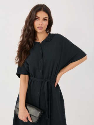 Sukienka MI-SK-3426.91