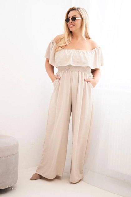 Kombinezon damski Plus Size z falbaną i krótkim rękawem beżowy
