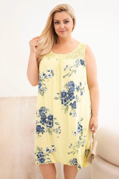 Sukienka damska Plus Size wiskozowa w kwiaty z koronkową górą żółta