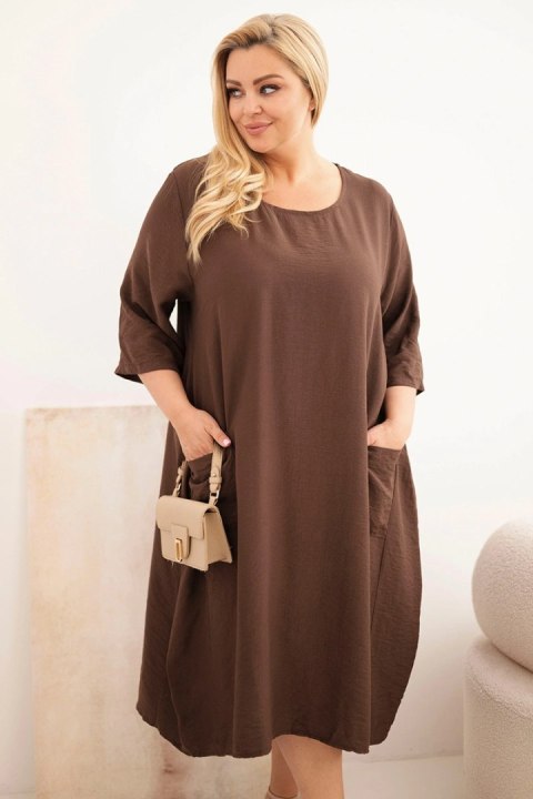 Sukienka damska Plus Size wiskozowa z kieszeniami krótki rękaw brązowa