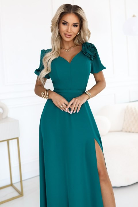 653-1 Elegancka długa sukienka z różą, paskiem i wysokim rozcięciem - butelkowa zieleń - XS