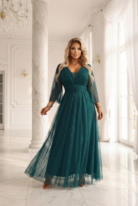 654-1 Długa połyskująca sukienka plus size z dekoltem i transparentnym rękawkiem - zieleń butelkowa - UNI