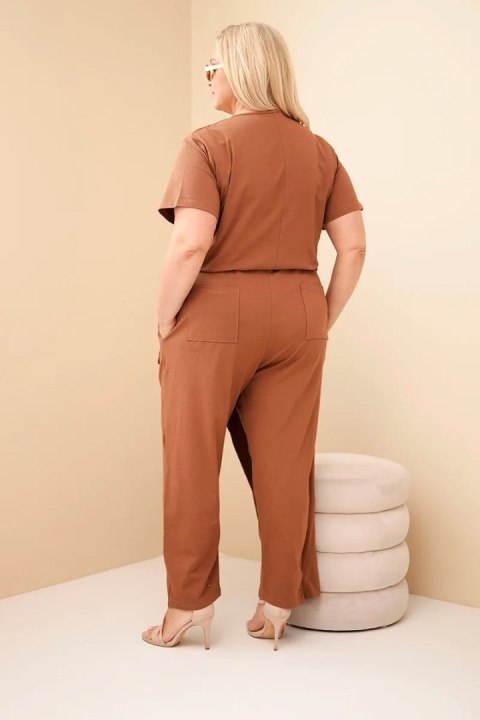 Kombinezon damski bawełniany Plus Size z wiązaniem w pasie camelowy