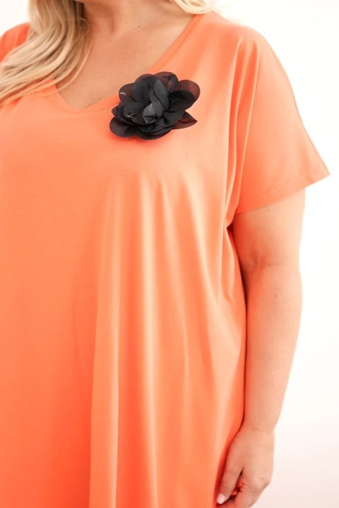 Sukienka damska Plus Size bawełniana z broszką i dekoltem koralowa