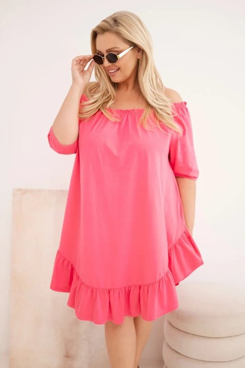 Różowa bawełniana sukienka Plus Size z falbaną i elastycznym dekoltem