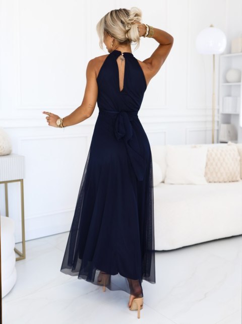 662-3 Elegancka sukienka wieczorowa maxi halter z tiulem i wiązaniem w talii - granatowa - UNI