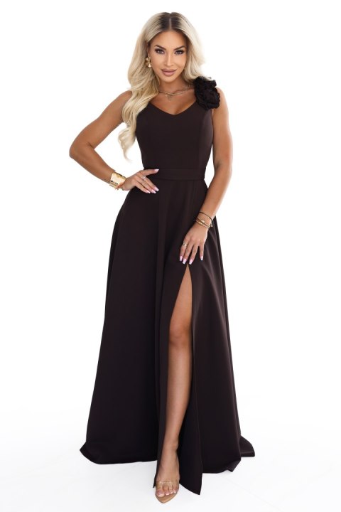643-10 Elegancka wieczorowa suknia maxi z rozcięciem i różami - czekoladowy brąz - XS