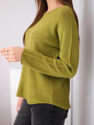 Sweter damski z wiskozy z długim rękawem i okrągłym dekoltem oliwkowy