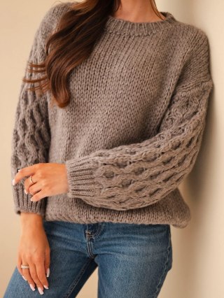 Sweter damski z ażurowymi rękawami fango