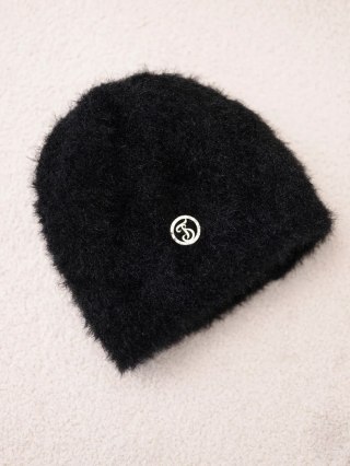 Czapka damska ażurowa z dodatkiem wiskozy i ozdobą czarna