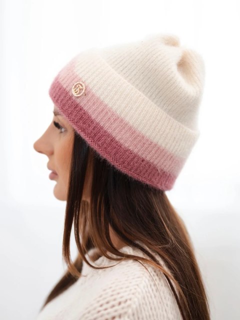 Czapka damska beanie prążkowana z ozdobą beżowa+ciemnoróżowa